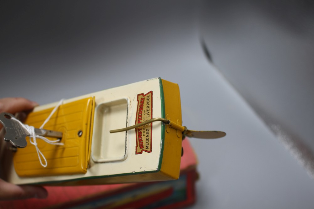 A boxed Hornby tinplate clockwork Swift speedboat no.2, with yellow hull